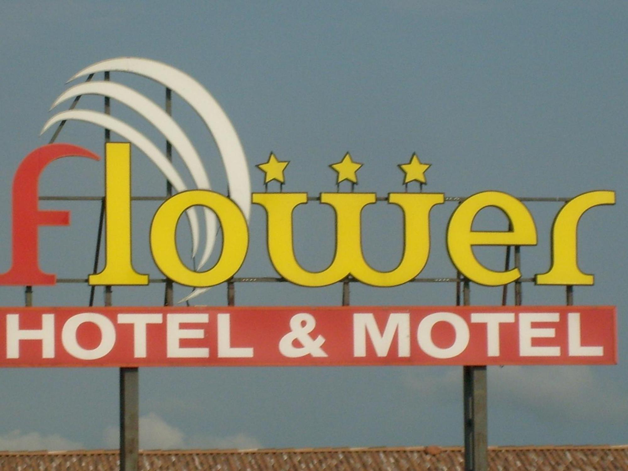 Hotel Motel Flower Novi Ligure Dış mekan fotoğraf